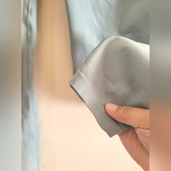 Gymshark, Womens Fit Seamless Mid Rise Leggings – Light Green, Size Medium - Picture 4 of 5